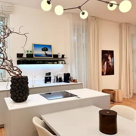 Moderny V Centre Bratislavy Апартаменты *
